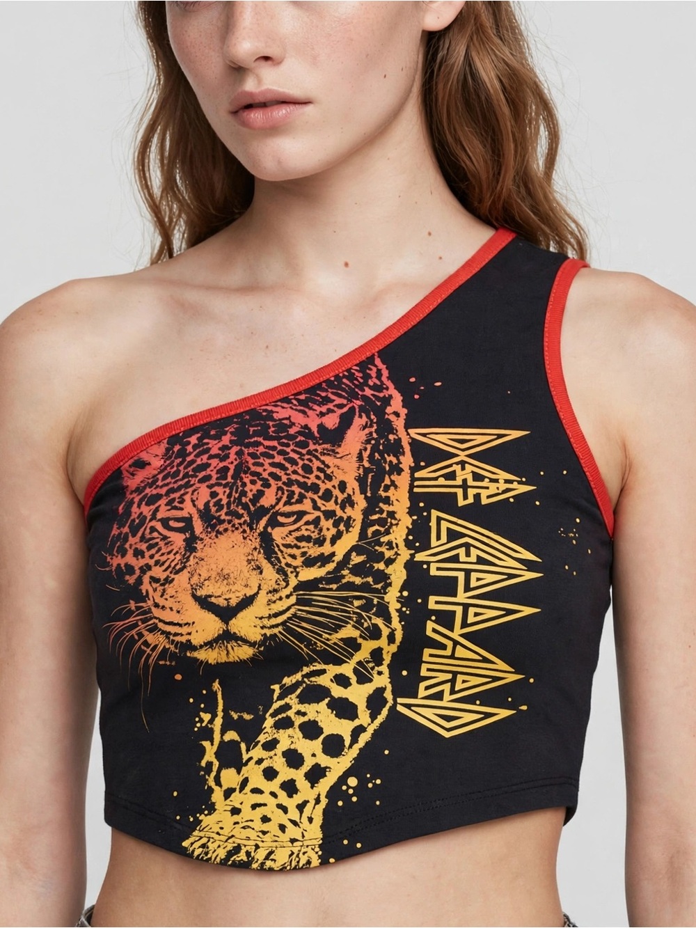 Women’s Black Band Tee “DEF LEPPARD”with Yellow-Orange Gradient Jaguar Print L.